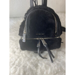 Michael Kors Rhea Zip Mini Shealing Backpack Black